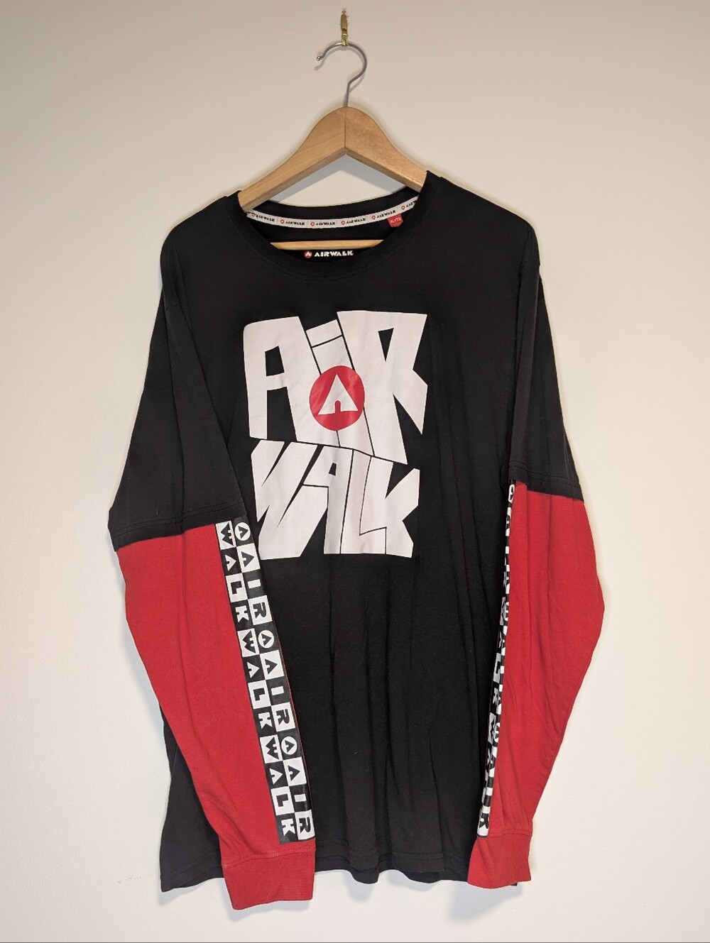 Airwalk XL "Layered" Red & Black Skate Shirt